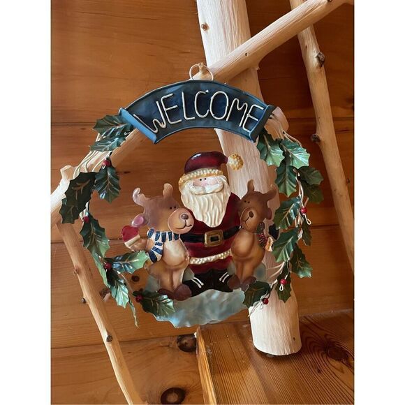 Santa Welcome Wreath - Picture 1 of 3